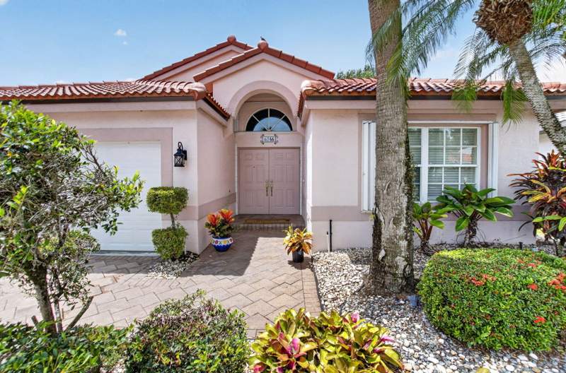 3 bedroom Single Family Residence at 6746 Sun River Road, LAKERIDGE GREENS AT PIPERS GLEN, Boynton Beach — photo 3