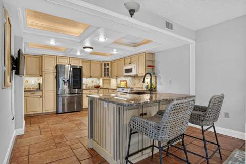 3400 Twin Lakes Terrace #201, Fort Pierce FL - photo 8 of 47