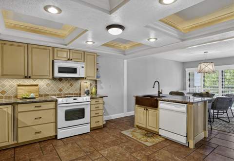 3400 Twin Lakes Terrace #201, Fort Pierce FL - photo 13 of 47