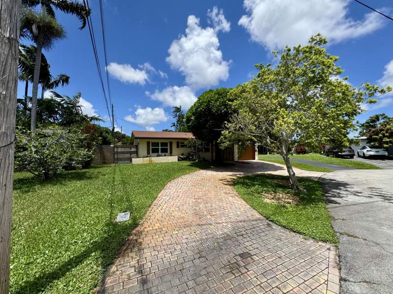 2 bedroom Single Family Residence at 1785 NW 39th Place, Royal Palm Acres 7th Sec, Oakland Park — photo 3