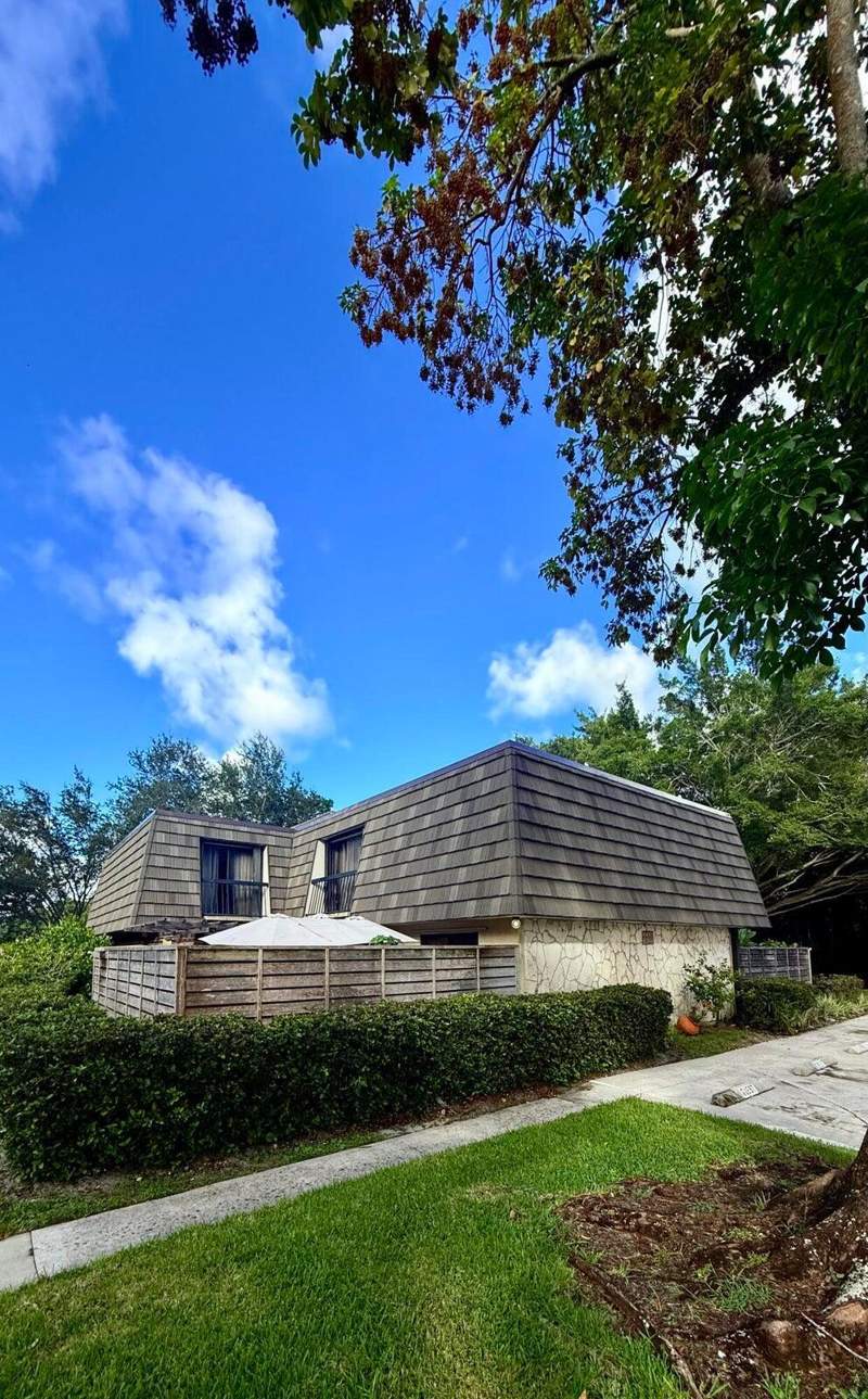 3 bedroom Townhouse at 903 9th Terrace, Glenwood Twnhs, Palm Beach Gardens — photo 3