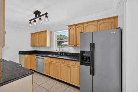 813 Date Palm Drive, Lake Park FL - photo 17 of 56