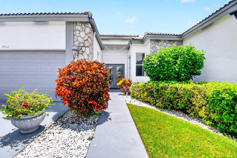3 bedroom Single Family Residence at 3952 Summer Chase Court, Summer Chase, Lake Worth — photo 3