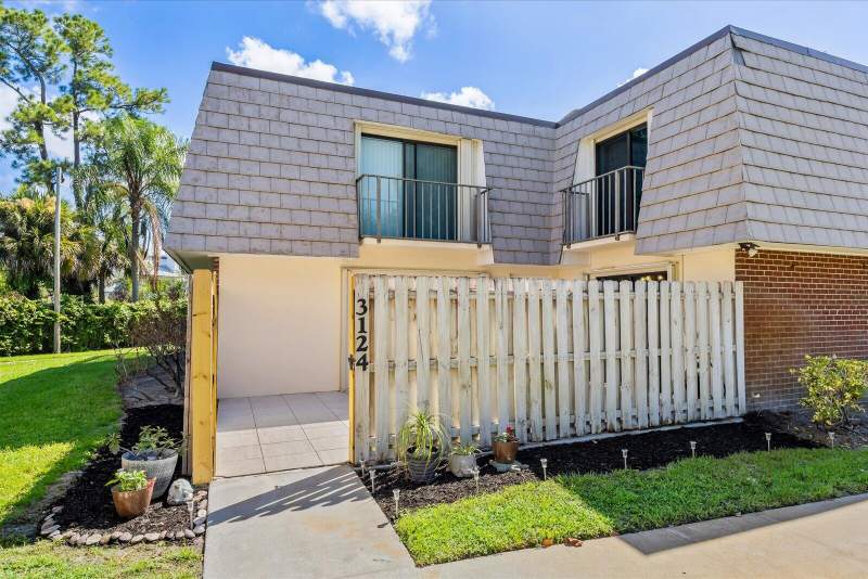 2 bedroom Townhouse at 3124 SE Brook Street, Brook Villas, Stuart — photo 3