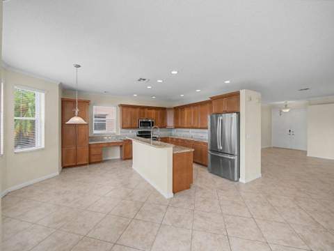 11728 SW Bennington Circle, Port St. Lucie FL - photo 10 of 117