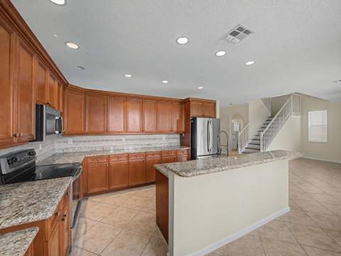 11728 SW Bennington Circle, Port St. Lucie FL - photo 11 of 117