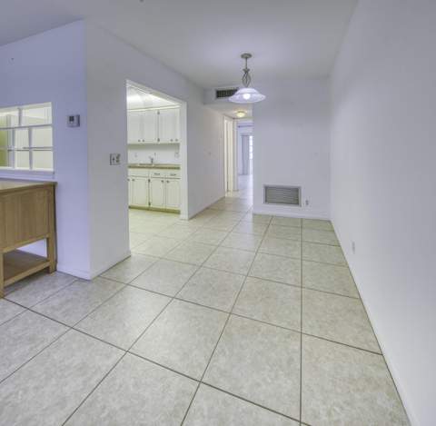 3240 Lake Osborne Drive #109, Lake Worth Beach FL - photo 10 of 20