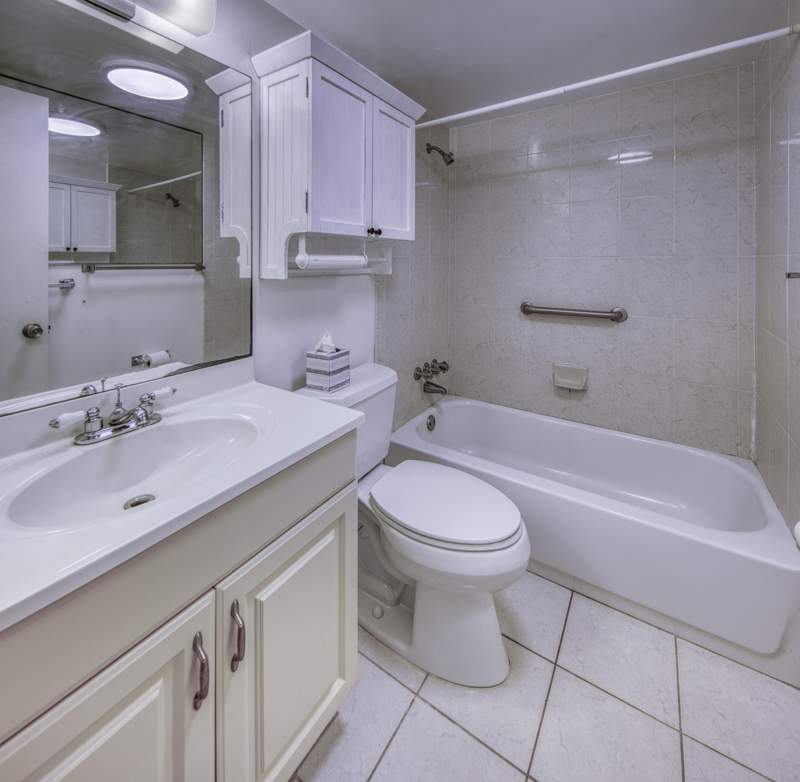 1 bedroom Condominium at 3240 Lake Osborne Drive #109, Murry Hills Apt Bldg Condo, Lake Worth Beach — photo 5