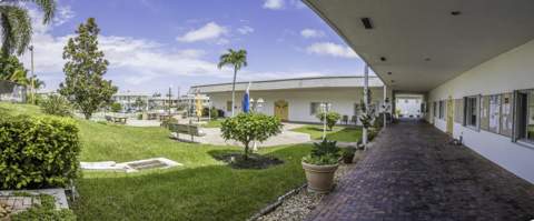 3240 Lake Osborne Drive #109, Lake Worth Beach FL - photo 19 of 20