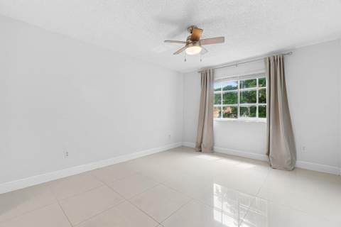 131 Yacht Club Way #307, Hypoluxo FL - photo 20 of 48