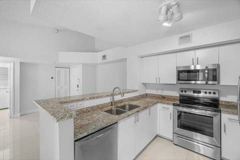 131 Yacht Club Way #307, Hypoluxo FL - photo 12 of 48