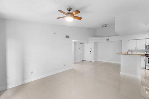 131 Yacht Club Way #307, Hypoluxo FL - photo 7 of 48