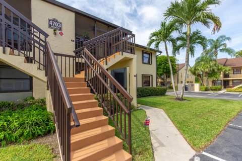 4703 Lucerne Lakes Boulevard #204, Lake Worth FL - photo 16 of 20