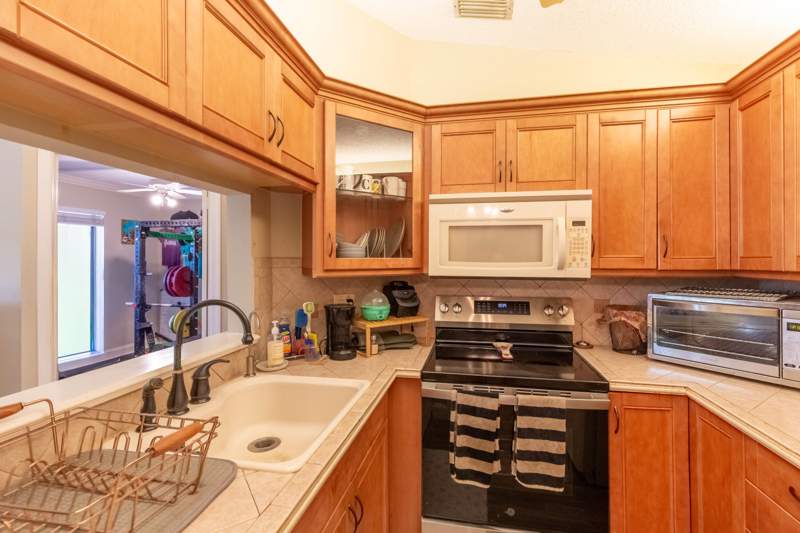 2 bedroom Condominium at 4703 Lucerne Lakes Boulevard #204, Lucerne Greens Condo, Lake Worth — photo 5
