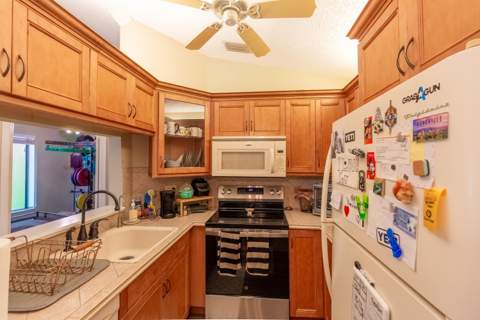 4703 Lucerne Lakes Boulevard #204, Lake Worth FL - photo 6 of 20