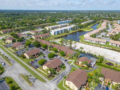 4703 Lucerne Lakes Boulevard #204, Lake Worth FL - photo 19 of 20
