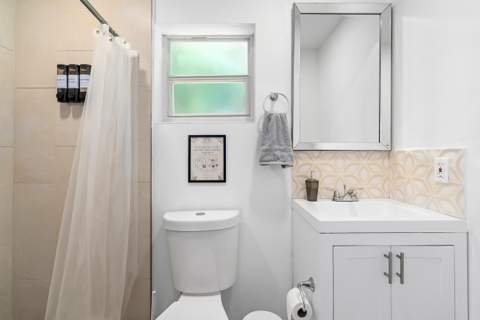 2709 Dewey Street, Hollywood FL - photo 13 of 26