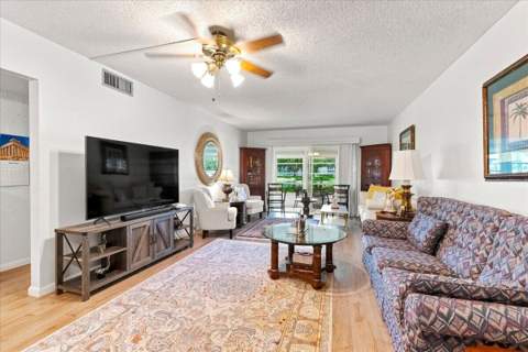 2304 Lucaya Lane #C1, Coconut Creek FL - photo 9 of 38