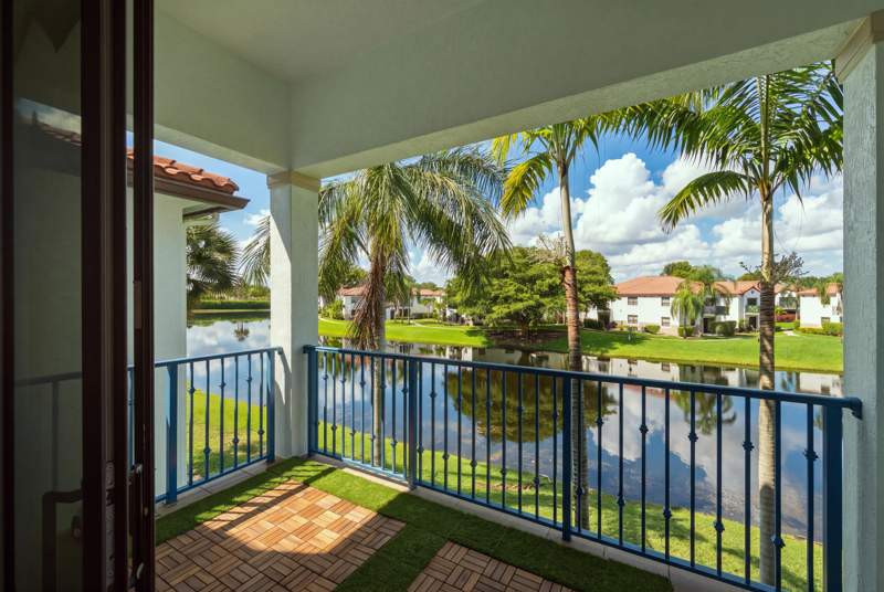3 bedroom Townhouse at 11562 SW 13th Lane, Pembroke Lakes South, Pembroke Pines — photo 4