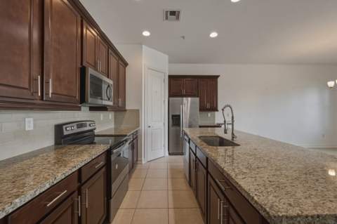 11562 SW 13th Lane, Pembroke Pines FL - photo 6 of 43