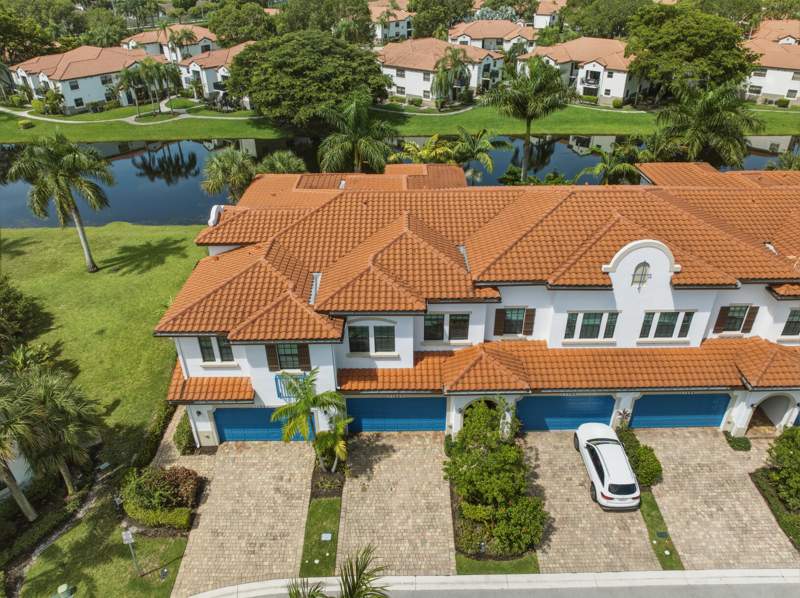 3 bedroom Townhouse at 11562 SW 13th Lane, Pembroke Lakes South, Pembroke Pines — photo 3