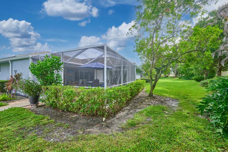 2 bedroom Villa at 1202 NW Sun Terrace Circle #24D, Metes And Bounds — photo 4
