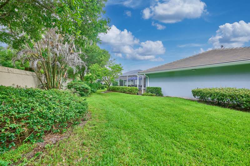 2 bedroom Villa at 1202 NW Sun Terrace Circle #24D, Metes And Bounds — photo 5