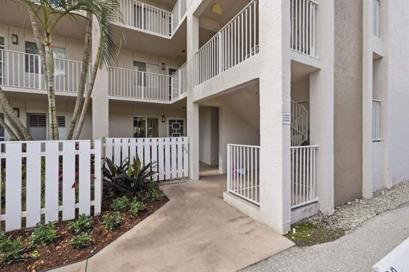2 bedroom Condominium at 6112 Huntwick Terrace #108, Huntington Pointe, Delray Beach — photo 3