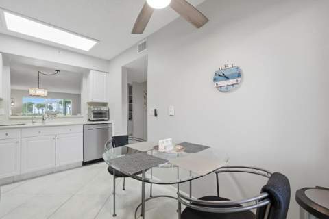 6112 Huntwick Terrace #108, Delray Beach FL - photo 11 of 43