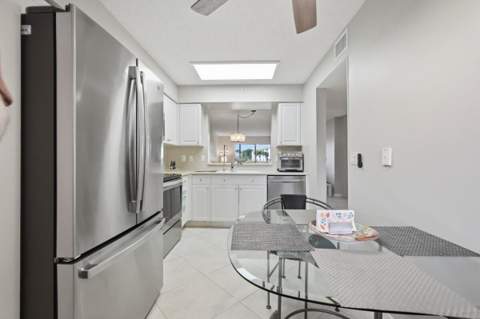 6112 Huntwick Terrace #108, Delray Beach FL - photo 10 of 43