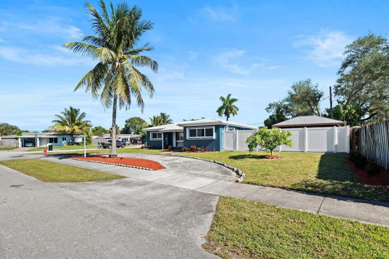 3 bedroom Single Family Residence at 1900 SW 33rd Avenue, Riverland Village Sec 1-Replat, Fort Lauderdale — photo 4