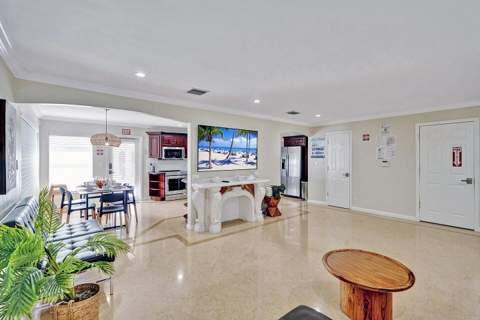 1016 Harrison Street, Hollywood FL - photo 13 of 37