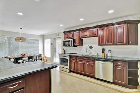 1016 Harrison Street, Hollywood FL - photo 17 of 37