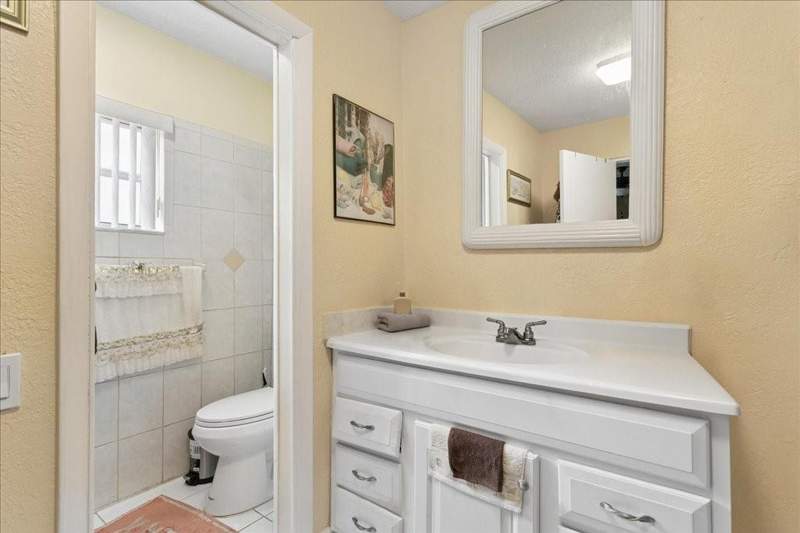 3 bedroom Single Family Residence at 4290 NW 49th Terrace, Oakland Estates 4th Sec, Lauderdale Lakes — photo 5