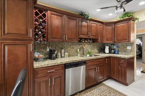 4290 NW 49th Terrace, Lauderdale Lakes FL - photo 7 of 20