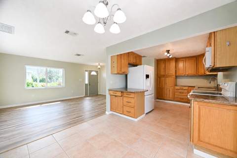 2485 SE Sidonia Street, Port St. Lucie FL - photo 9 of 43