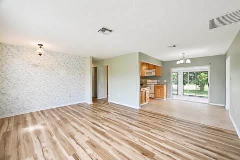 2485 SE Sidonia Street, Port St. Lucie FL - photo 7 of 43