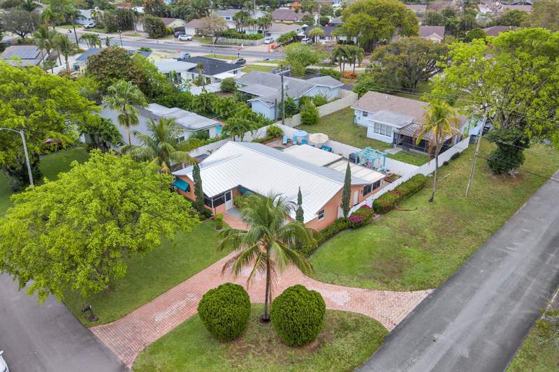 4 bedroom Single Family Residence at 661 Eagle Circle, Tropic Palms, Delray Beach — photo 3