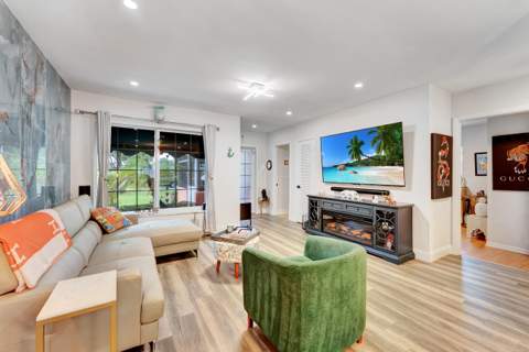 661 Eagle Circle, Delray Beach FL - photo 8 of 41
