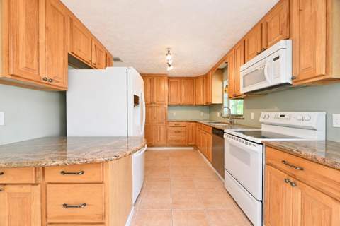 2485 SE Sidonia Street, Port St. Lucie FL - photo 10 of 43