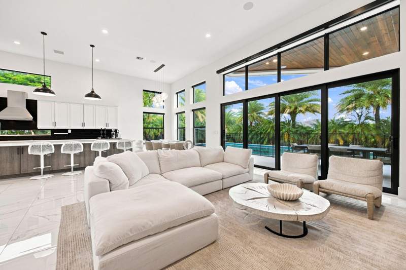 5 bedroom Single Family Residence at 6924 N STILLWATER SHORES Drive, STILLWATER SHORES, Davie — photo 4