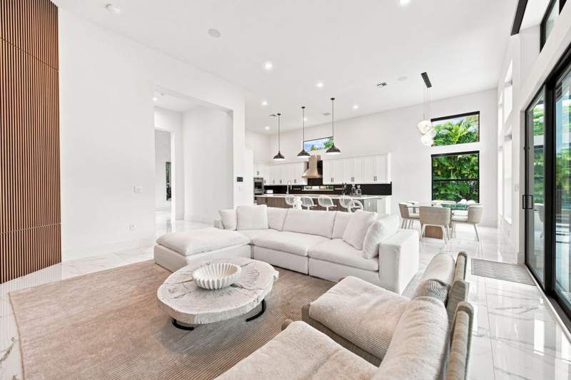 5 bedroom Single Family Residence at 6924 N STILLWATER SHORES Drive, STILLWATER SHORES, Davie — photo 5