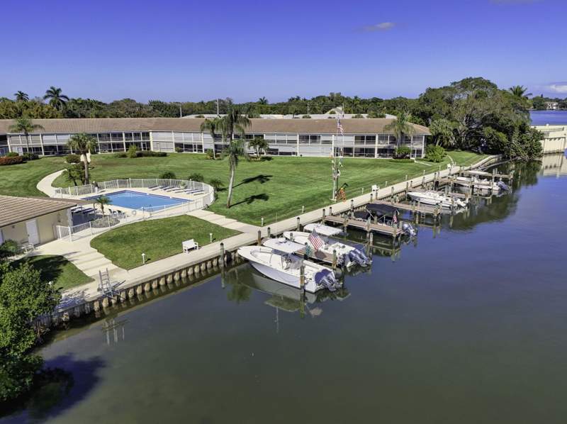 2 bedroom Condominium at 478 Tequesta Drive #204, Whitehall Condo, Tequesta — photo 3
