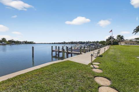 478 Tequesta Drive #204, Tequesta FL - photo 23 of 42
