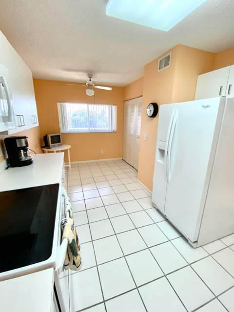 4735 Lucerne Lakes Boulevard #410, Lake Worth FL - photo 19 of 21