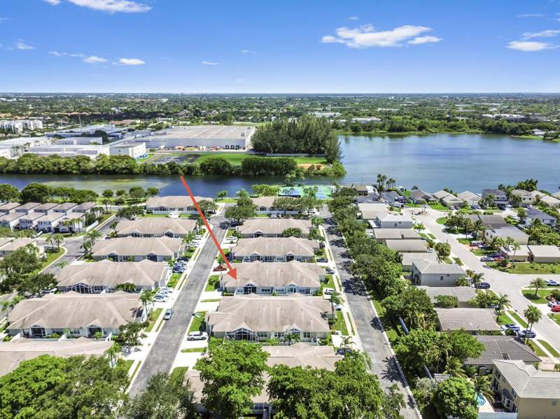2 bedroom Villa at 5871 Kelsey Lane, Plum Harbor, Tamarac — photo 5