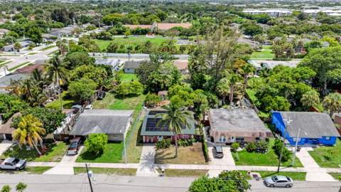 816 SW 3rd Court, Delray Beach FL - photo 9 of 22