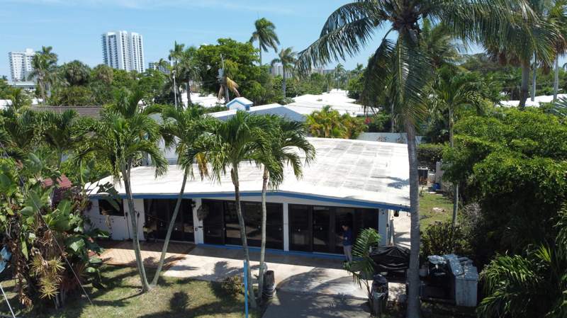 4 bedroom Single Family Residence at 11 Sunset Lane, 6-49-43 Par Of Land, Lauderdale-By-The-Sea — photo 2
