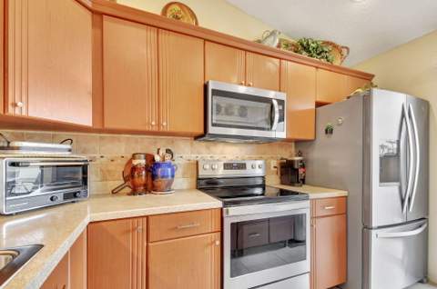 494 Iron Forge Court, Royal Palm Beach FL - photo 9 of 47