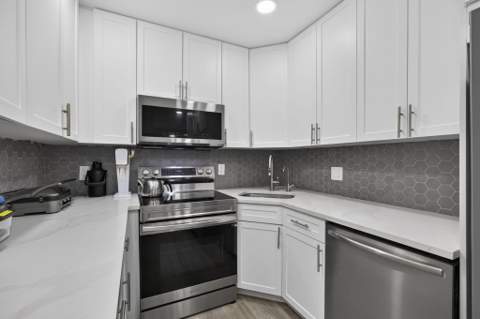 820 Sky Pine Way #H2, Greenacres FL - photo 9 of 36